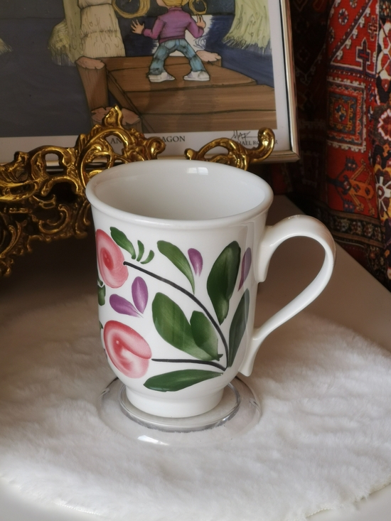 Portmeirion Other - Portmeirion "Welsh Dresser" Mug with Pink Floral & Green Leaves Made In Britain